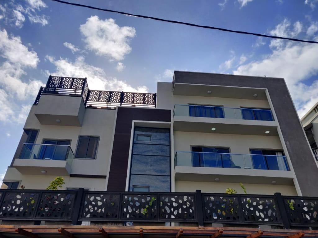 Shanti Haveli Beachfront Apartments Flic-en-Flacq エクステリア 写真