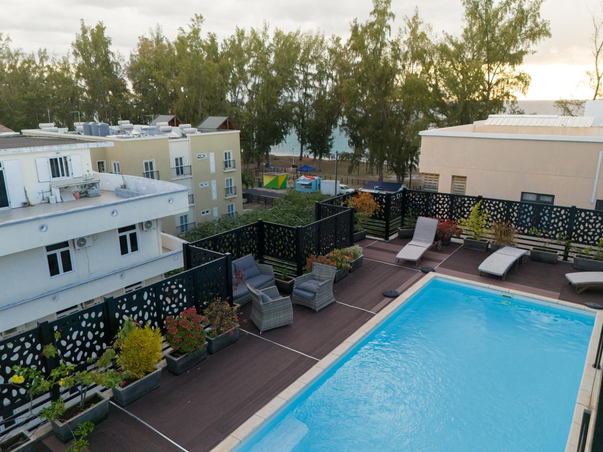 Shanti Haveli Beachfront Apartments Flic-en-Flacq エクステリア 写真