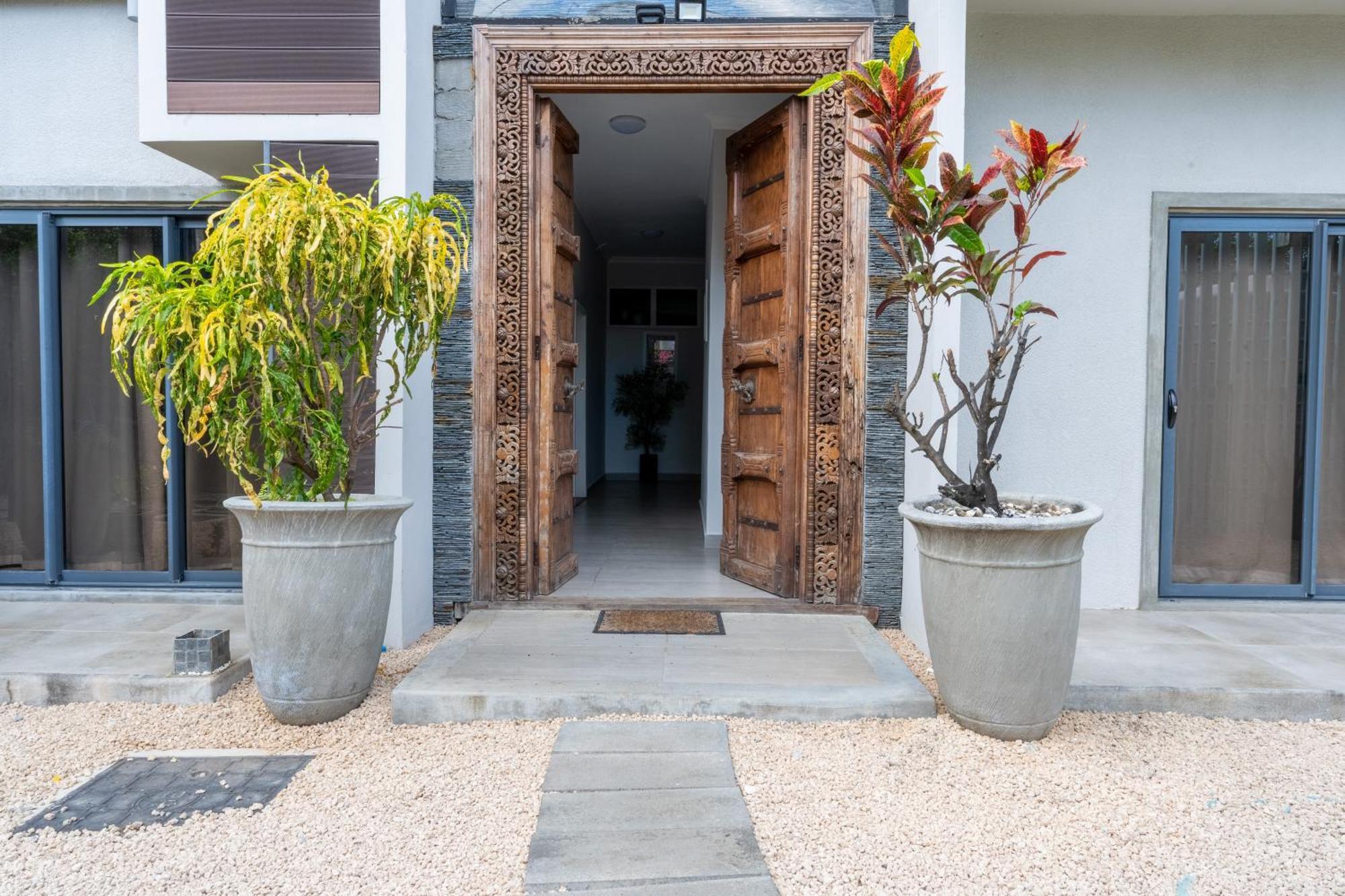 Shanti Haveli Beachfront Apartments Flic-en-Flacq エクステリア 写真